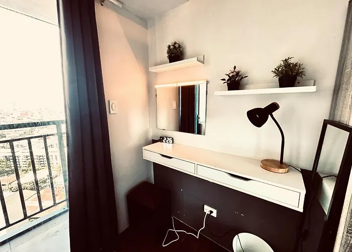 Apartment Air Residences Luxury With Balcony Netflix Wifi *