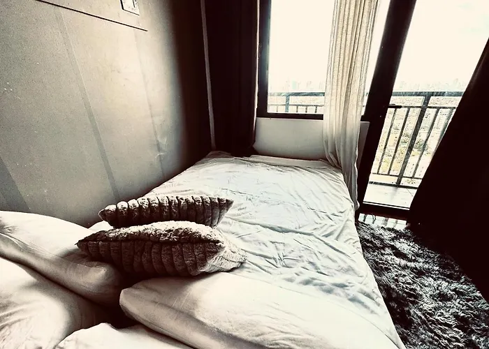 Air Residences Luxury With Balcony Netflix Wifi Apartment *