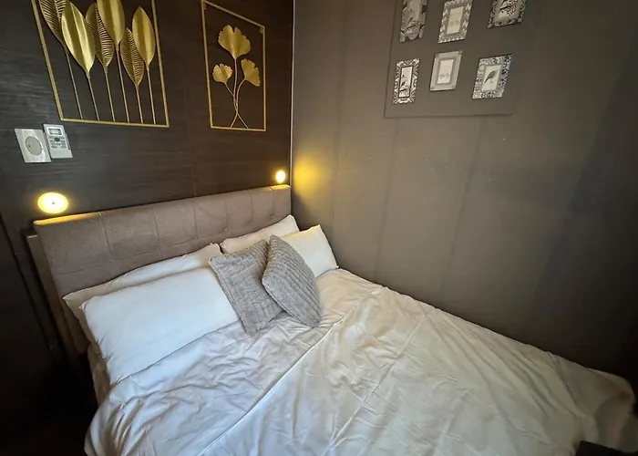 Apartment Air Residences Luxury With Balcony Netflix Wifi *