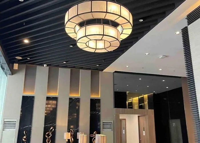 Air Residences Luxury With Balcony Netflix Wifi